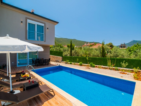 gece  -  Kasım
  | Kalkan Yeşilköy'de Çift Jakuzili 6 Kişilik Villa: Huzurlu Doğa Tatili