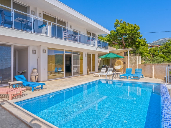  gece  -  Kasım
  | Kalkan Üzümlü'de Deniz Manzaralı 8 Kişilik Muhafazakar Villa