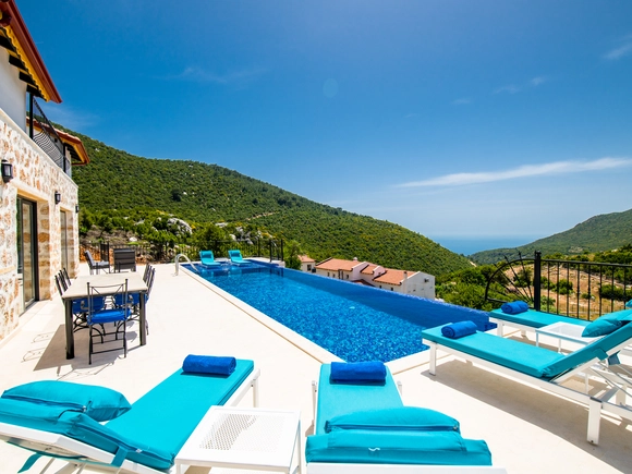  gece  -  Kasım
  | Kalkan Sarıbelen Isıtmalı Havuzlu Villa (6 Kişilik, Doğa İçinde)
