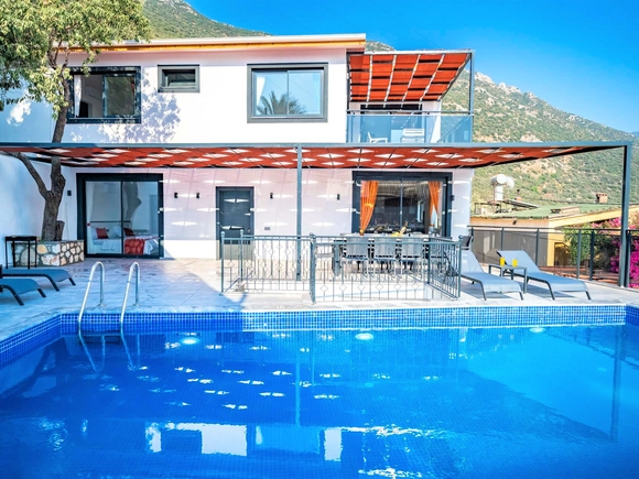  gece  -  Kasım
  | Kalkan Akbel'de Lüks 10 Kişilik Villa: Hamam, Sauna ve Sinema Odası