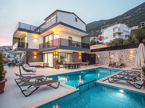  gece  -  Kasım
  | Kalkan Kızıltaş’ta Deniz Manzaralı, Muhafazakar 8 Kişilik Lüks Villa