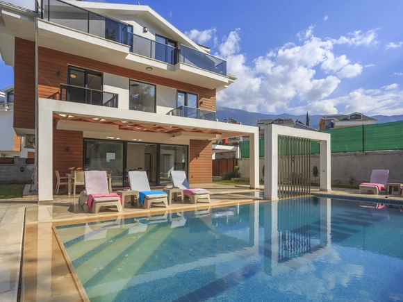  gece  -  Kasım
  | Hisarönü’nde Özel Havuzlu, Doğa Manzaralı 4 Yatak Odalı Lüks Villa