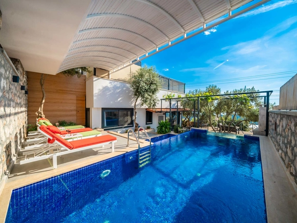  gece  -  Kasım
  | Kalkan Kördere’de Kısmi Deniz Manzaralı Lüks Villa