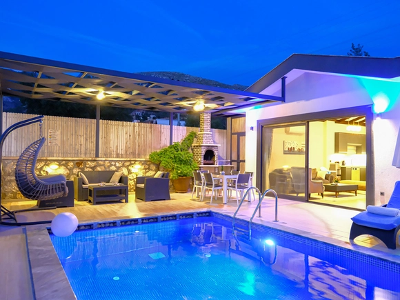  gece  -  Kasım
  | Kalkan Üzümlü’de Hamam Sauna Jakuzili Korunaklı Villa