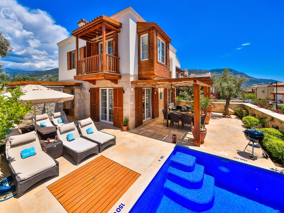  gece  -  Kasım
  | Kalkan İncebel Deniz Manzaralı Lüks Villa (6 Kişilik, Site Olanaklarıyla)
