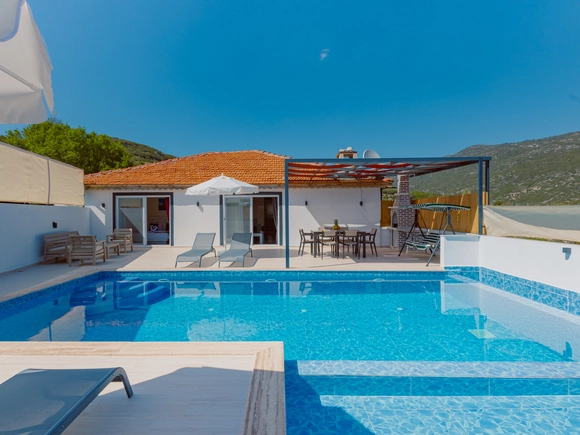  gece  -  Kasım
  | Kalkan İkizce'de 4 Kişilik Havuzlu Villa – Huzurlu Tatil