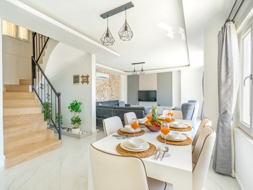  gece  -  Kasım
  | Kalkan Kızıltaş’ta Jakuzili, Deniz Manzaralı Lüks Villa | Villa Badem 6 Kişilik Kiralık Tatil Evi