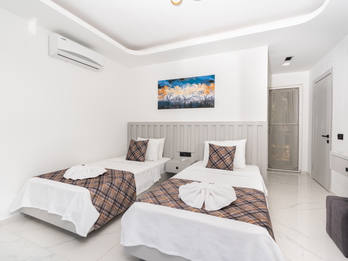 gece - Kasım
| Kalkan Kızıltaş’ta Jakuzili, Deniz Manzaralı Lüks Villa | Villa Badem 6 Kişilik Kiralık Tatil Evi