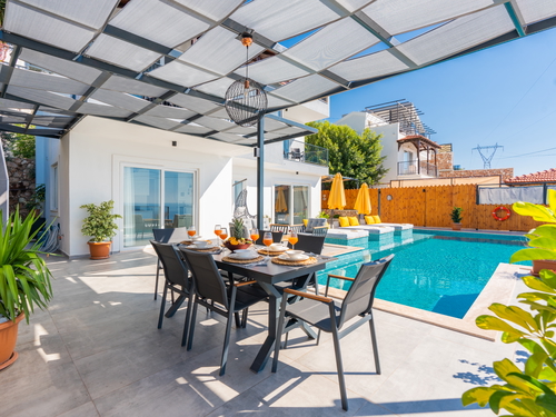  gece  -  Kasım
  | Kalkan Kızıltaş’ta Jakuzili, Deniz Manzaralı Lüks Villa | Villa Badem 6 Kişilik Kiralık Tatil Evi