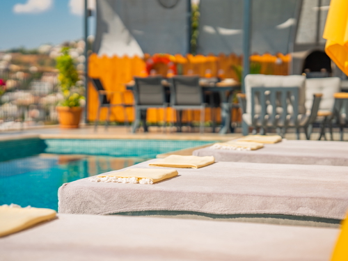  gece  -  Kasım
  | Kalkan Kızıltaş’ta Jakuzili, Deniz Manzaralı Lüks Villa | Villa Badem 6 Kişilik Kiralık Tatil Evi
