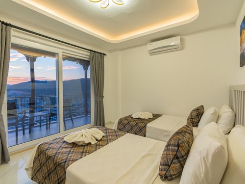  gece  -  Kasım
  | Kalkan Kızıltaş’ta Jakuzili, Deniz Manzaralı Lüks Villa | Villa Badem 6 Kişilik Kiralık Tatil Evi