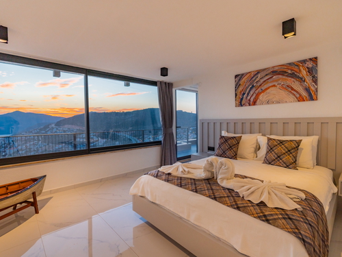  gece  -  Kasım
  | Kalkan Kızıltaş’ta Jakuzili, Deniz Manzaralı Lüks Villa | Villa Badem 6 Kişilik Kiralık Tatil Evi