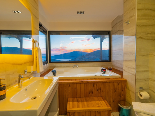  gece  -  Kasım
  | Kalkan Kızıltaş’ta Jakuzili, Deniz Manzaralı Lüks Villa | Villa Badem 6 Kişilik Kiralık Tatil Evi