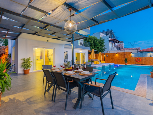 gece - Kasım
| Kalkan Kızıltaş’ta Jakuzili, Deniz Manzaralı Lüks Villa | Villa Badem 6 Kişilik Kiralık Tatil Evi