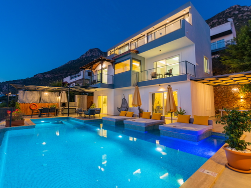  gece  -  Kasım
  | Kalkan Kızıltaş’ta Jakuzili, Deniz Manzaralı Lüks Villa | Villa Badem 6 Kişilik Kiralık Tatil Evi