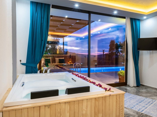  gece  -  Kasım
  | Kalkan Kördere'de Romantik Balayı ve Aile Villası: Doğa ve Deniz Manzaralı Özel Havuzlu Lüks Kaçamak