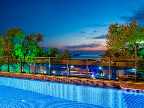 gece - Kasım
| Kalkan Kördere'de Romantik Balayı ve Aile Villası: Doğa ve Deniz Manzaralı Özel Havuzlu Lüks Kaçamak
