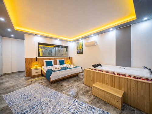 gece - Kasım
| Kalkan Kördere'de Romantik Balayı ve Aile Villası: Doğa ve Deniz Manzaralı Özel Havuzlu Lüks Kaçamak