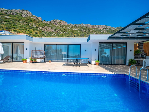 gece - Kasım
| Kalkan Kördere'de Romantik Balayı ve Aile Villası: Doğa ve Deniz Manzaralı Özel Havuzlu Lüks Kaçamak
