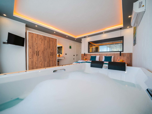  gece  -  Kasım
  | Kalkan Kördere'de Romantik Balayı ve Aile Villası: Doğa ve Deniz Manzaralı Özel Havuzlu Lüks Kaçamak