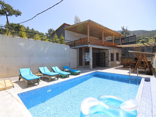  gece  -  Kasım
  | Kalkan Ordu'da Romantik Tatil: Jakuzili ve Özel Havuzlu Villa