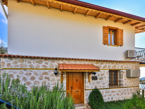  gece  -  Kasım
  | Kalkan Sarıbelen Villa Kiralama: Isıtmalı, Korunaklı Havuzlu, Doğa İçinde, 6 Kişilik