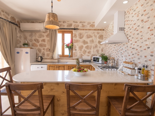  gece  -  Kasım
  | Kalkan Sarıbelen Villa Kiralama: Isıtmalı, Korunaklı Havuzlu, Doğa İçinde, 6 Kişilik
