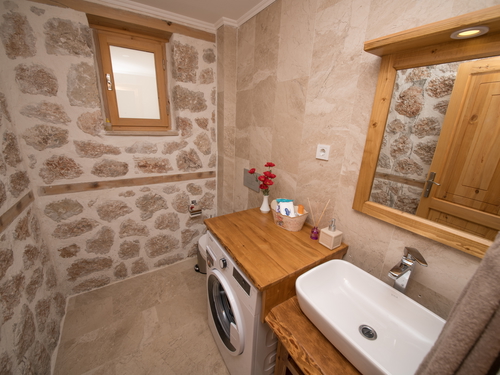  gece  -  Kasım
  | Kalkan Sarıbelen Villa Kiralama: Isıtmalı, Korunaklı Havuzlu, Doğa İçinde, 6 Kişilik