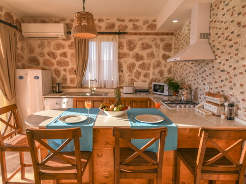  gece  -  Kasım
  | Kalkan Sarıbelen Villa Kiralama: Isıtmalı, Korunaklı Havuzlu, Doğa İçinde, 6 Kişilik