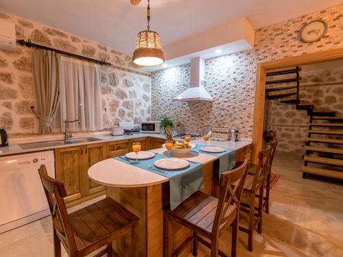  gece  -  Kasım
  | Kalkan Sarıbelen Villa Kiralama: Isıtmalı, Korunaklı Havuzlu, Doğa İçinde, 6 Kişilik