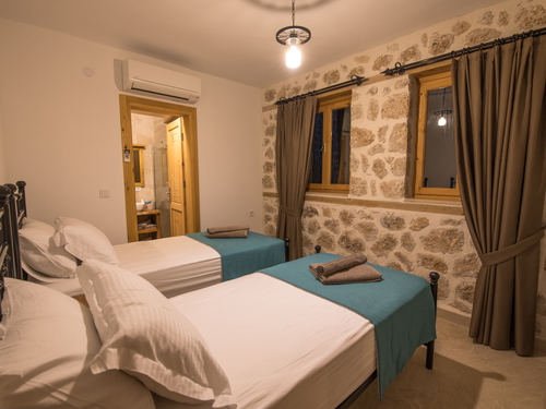 gece - Kasım
| Kalkan Sarıbelen Villa Kiralama: Isıtmalı, Korunaklı Havuzlu, Doğa İçinde, 6 Kişilik