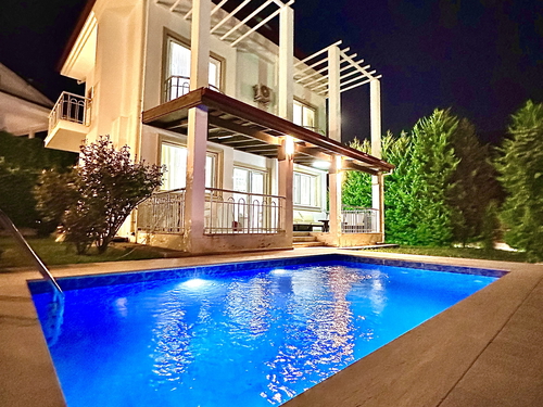  gece  -  Kasım
  | Fethiye Ovacık’ta 4 Kişilik Villa, Özel Havuz ve Jakuzi ile Romantik Tatil