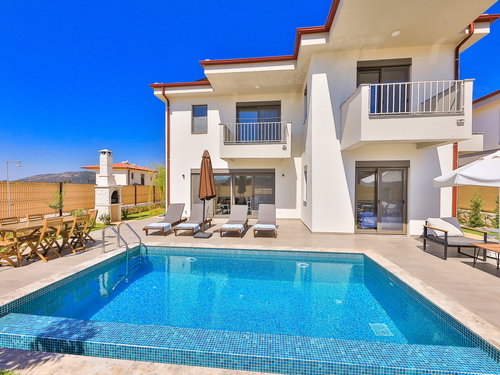  gece  -  Kasım
  | Kaş Çukurbağ'da Modern, Korunaklı 6 Kişilik Lüks Villa