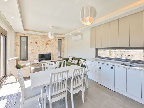  gece  -  Kasım
  | Kaş Çukurbağ'da Modern, Korunaklı 6 Kişilik Lüks Villa