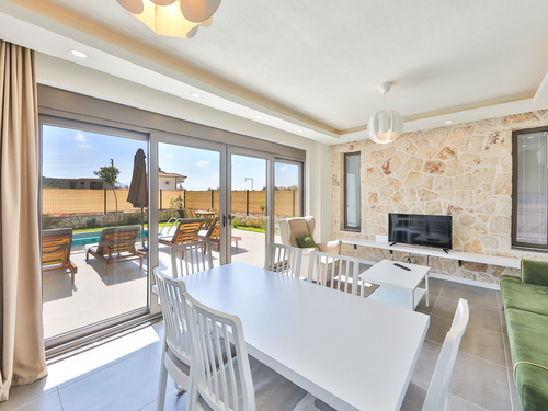  gece  -  Kasım
  | Kaş Çukurbağ'da Modern, Korunaklı 6 Kişilik Lüks Villa