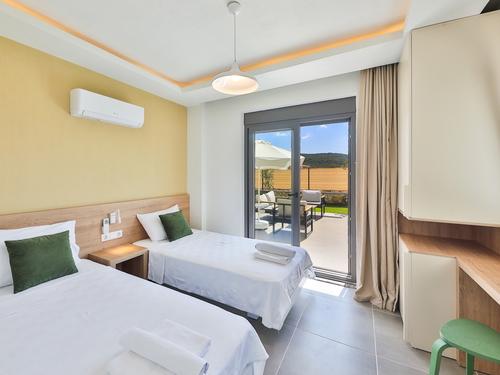  gece  -  Kasım
  | Kaş Çukurbağ'da Modern, Korunaklı 6 Kişilik Lüks Villa