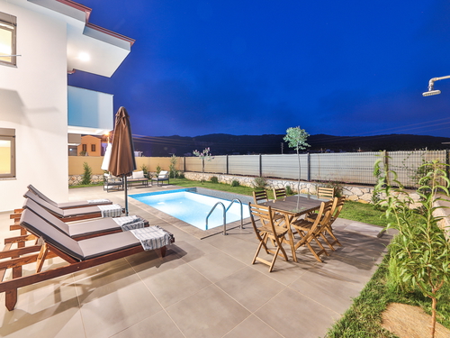 gece - Kasım
| Kaş Çukurbağ'da Modern, Korunaklı 6 Kişilik Lüks Villa