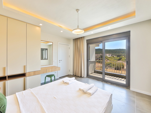  gece  -  Kasım
  | Kaş Çukurbağ'da Modern, Korunaklı 6 Kişilik Lüks Villa