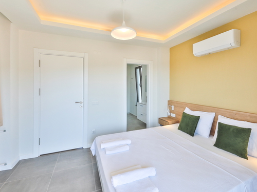  gece  -  Kasım
  | Kaş Çukurbağ'da Modern, Korunaklı 6 Kişilik Lüks Villa