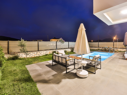  gece  -  Kasım
  | Kaş Çukurbağ'da Modern, Korunaklı 6 Kişilik Lüks Villa