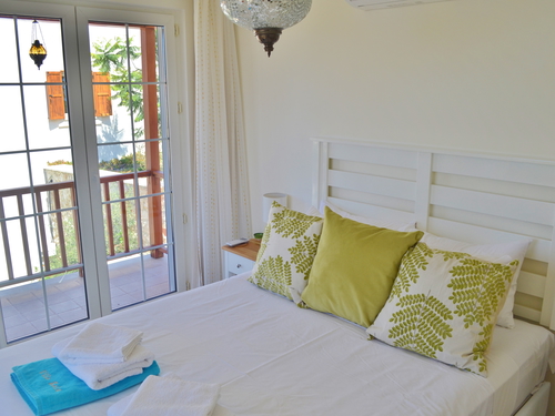  gece  -  Kasım
  | Kalkan İncebel Deniz Manzaralı Lüks Villa (6 Kişilik, Site Olanaklarıyla)