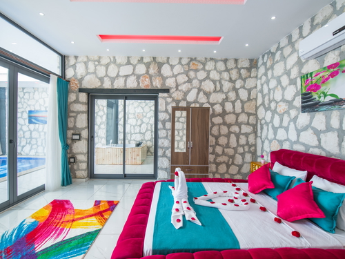 gece - Kasım
| Kalkan Üzümlü Balayı Villası (2 Kişilik, Muhafazakar, Isıtmalı Kapalı Havuz)