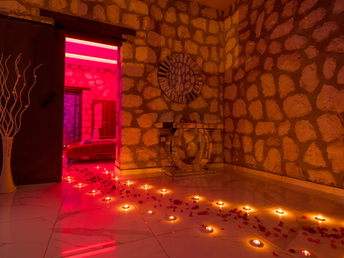  gece  -  Kasım
  | Kalkan Üzümlü Balayı Villası (2 Kişilik, Muhafazakar, Isıtmalı Kapalı Havuz)