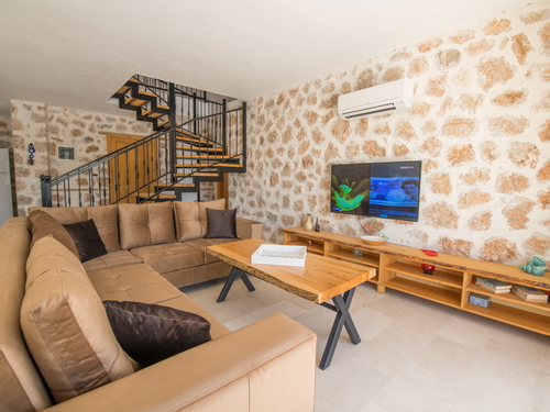  gece  -  Kasım
  | Kalkan Sarıbelen Isıtmalı Havuzlu Villa (6 Kişilik, Doğa İçinde)