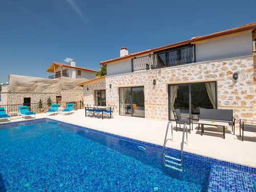  gece  -  Kasım
  | Kalkan Sarıbelen Isıtmalı Havuzlu Villa (6 Kişilik, Doğa İçinde)