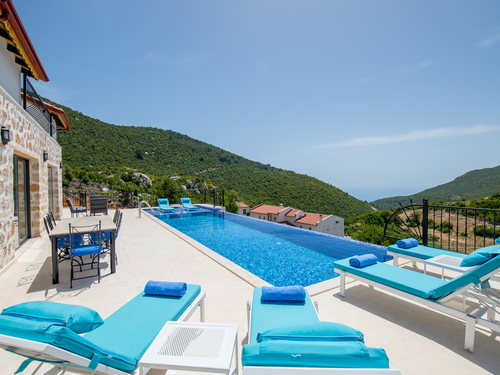  gece  -  Kasım
  | Kalkan Sarıbelen Isıtmalı Havuzlu Villa (6 Kişilik, Doğa İçinde)