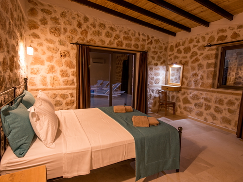  gece  -  Kasım
  | Kalkan Sarıbelen Isıtmalı Havuzlu Villa (6 Kişilik, Doğa İçinde)
