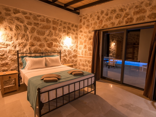  gece  -  Kasım
  | Kalkan Sarıbelen Isıtmalı Havuzlu Villa (6 Kişilik, Doğa İçinde)