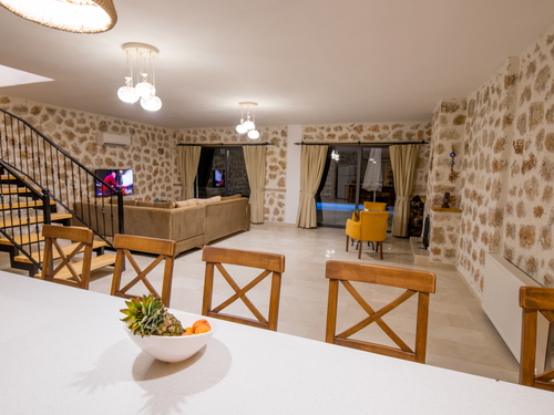  gece  -  Kasım
  | Kalkan Sarıbelen Isıtmalı Havuzlu Villa (6 Kişilik, Doğa İçinde)