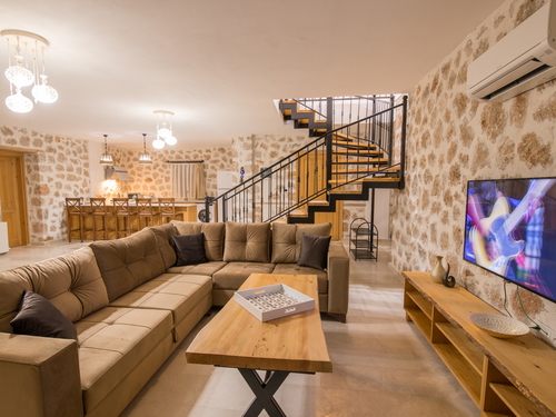 gece - Kasım
| Kalkan Sarıbelen Isıtmalı Havuzlu Villa (6 Kişilik, Doğa İçinde)